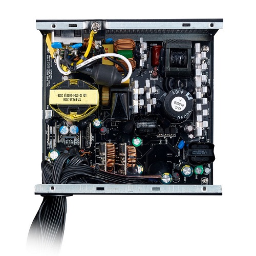 منبع تغذیه کامپیوتر کولر مستر مدل COOLER MASTER G700 Gold - Image 4